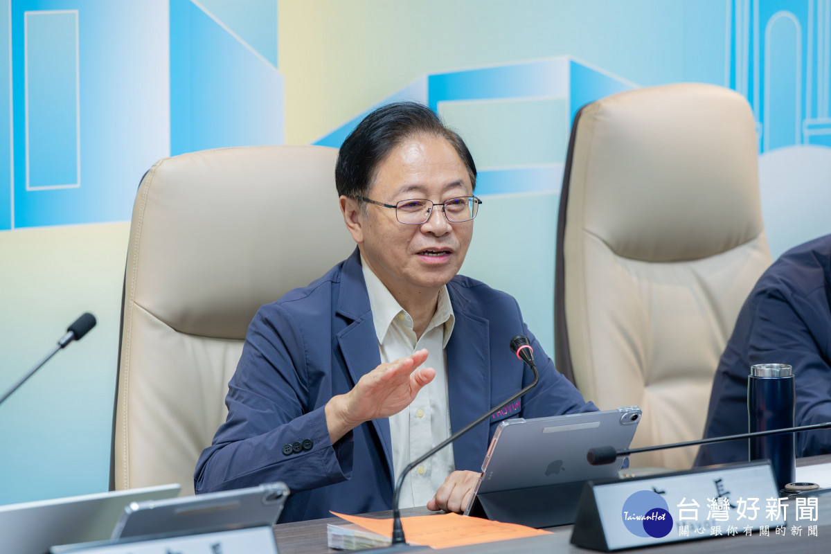 張市長主持市政會議。