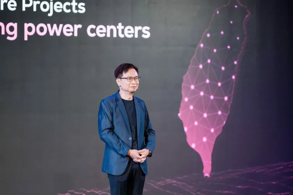 外貿協會董事長黃志芳於COMPUTEX 2026開幕典禮致詞，強調AI創新與智慧科技發展願景。