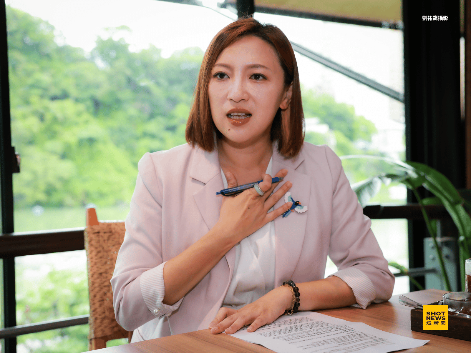 新北市議員陳乃瑜質詢時,揭露新北臨托要2天前預約?實行上有困境。(劉祐龍攝影)