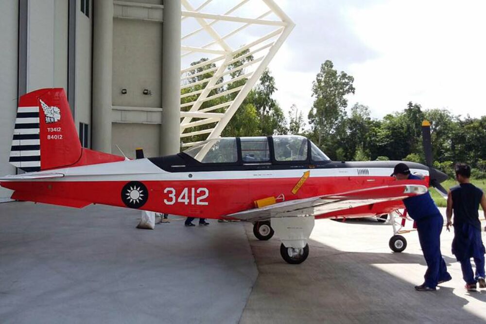 T-34教練機墜落2飛官殉職 柯志恩促徹查飛安、徐榛蔚籲照顧遺眷 197 照片來源:航空教育展示館網站