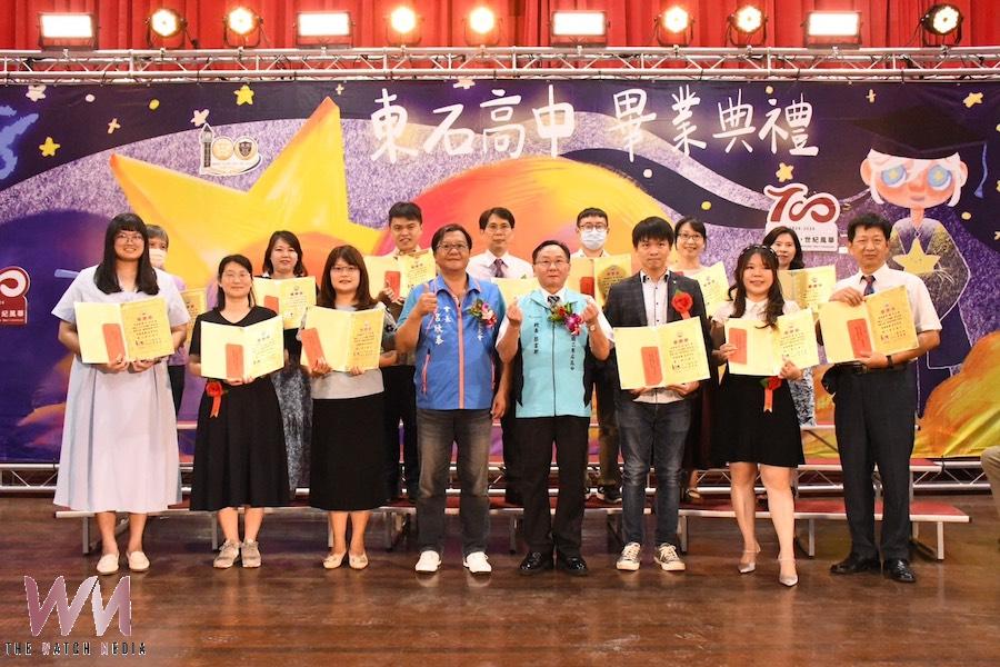創校百年的國立東石高中舉行第58屆畢業典禮。（圖/東石高中提供）