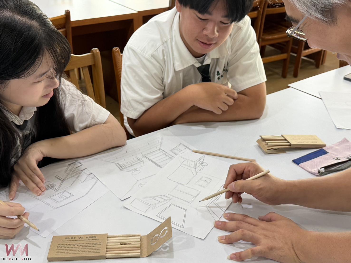 產學合作推廢材重生 廢棄木棧板化身永續文具 - https://www.watchmedia01.com