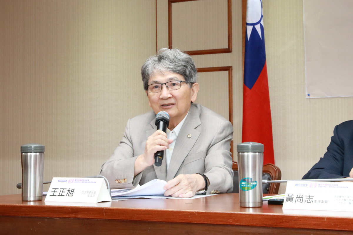 立法院厚生會副會長王正旭表示，慢腎防治應呼應健康台灣「降低不健康餘命」方向，透過前端介入、精準照護與分級管理，協助患者延後或避免透析。
