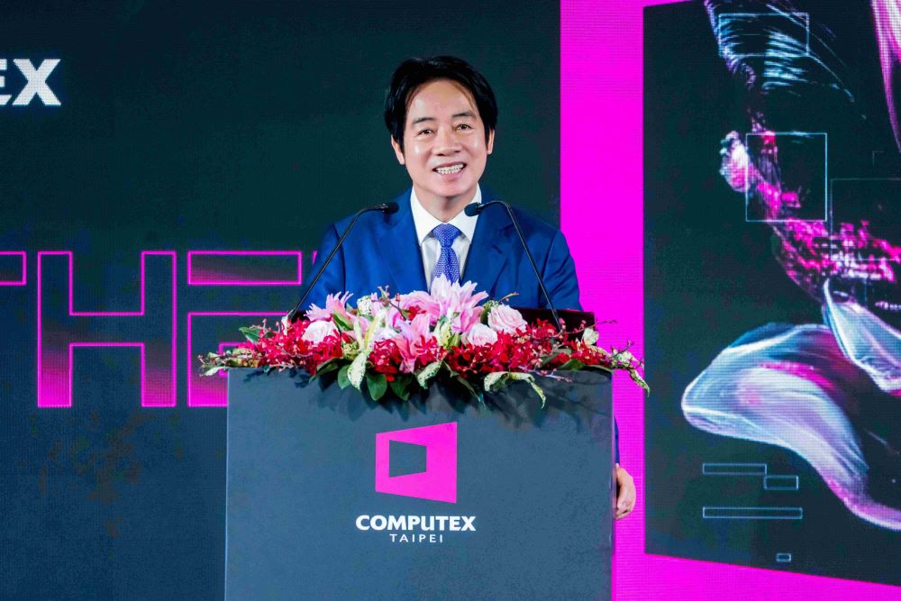 總統親臨COMPUTEX 2026現場，肯定臺灣科技產業在全球AI浪潮中的關鍵角色，同時期勉持續強化創新研發與國際合作。