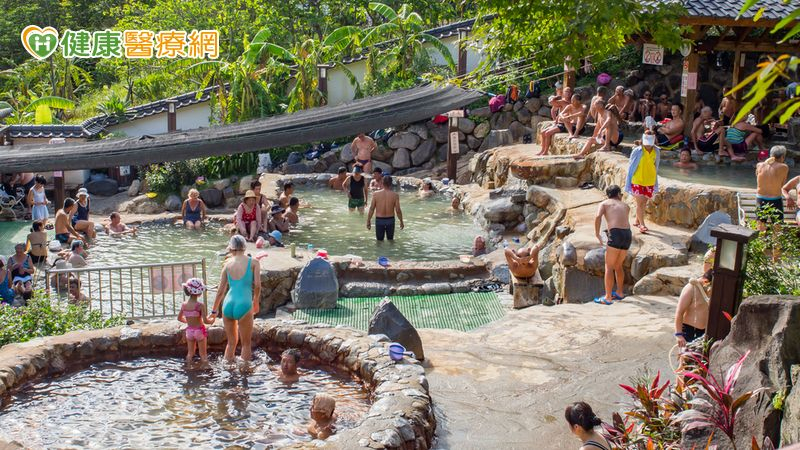 夏日戲水怕染病 落實三要五不可自保