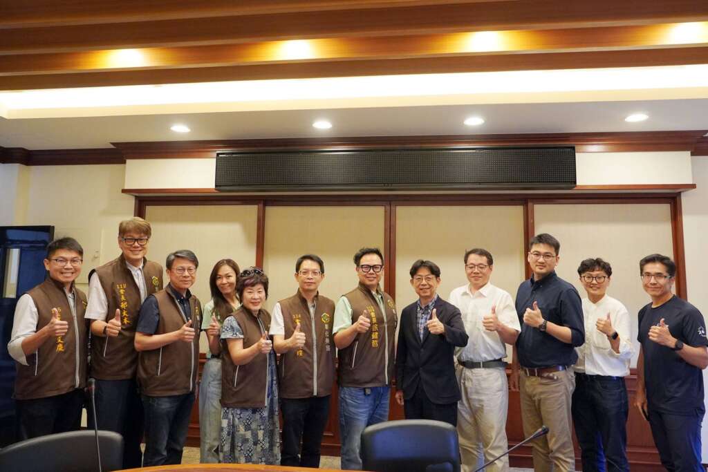 ▲彰化縣中小企業榮譽指導員協進會拜訪大葉大學。(圖/記者林明佑翻攝)
