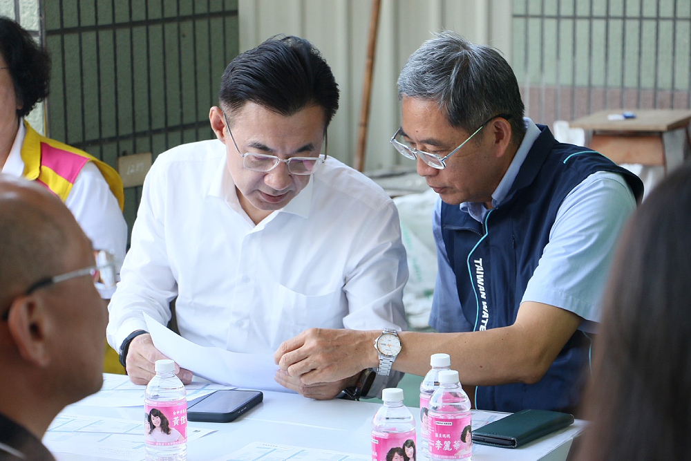 台中太平、大里自來水管汰換與路面工程 江啟臣成功爭取逾5600萬 216 台中太平、大里自來水管汰換與路面工程 江啟臣成功爭取逾5600萬 215