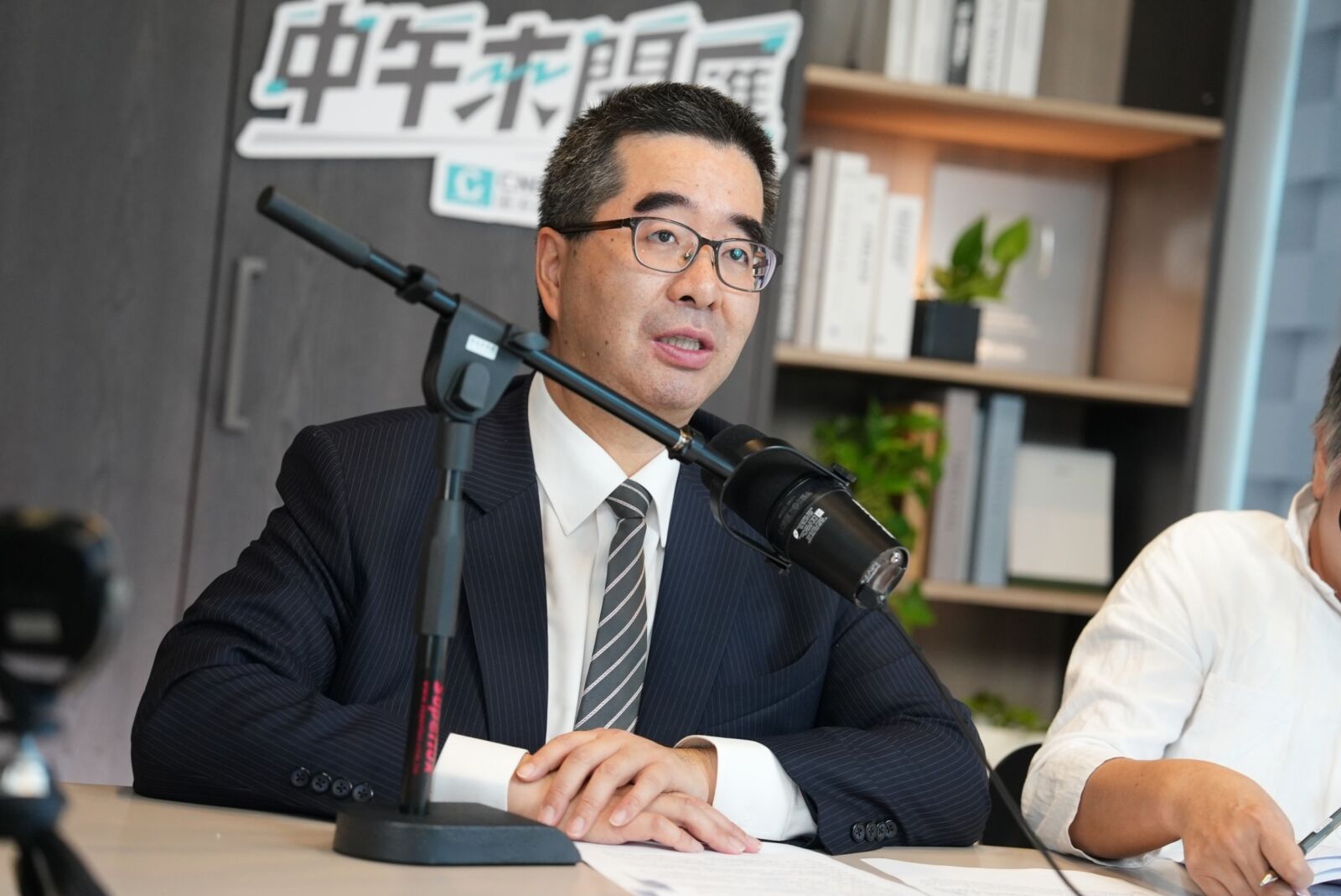 中午來開匯/《華爾街日報》爆習近平欽點鄭麗文 蕭旭岑酸「聽床師」:這記者訪得到北京高層? 190 中午來開匯/《華爾街日報》爆習近平欽點鄭麗文 蕭旭岑酸「聽床師」:這記者訪得到北京高層? 189