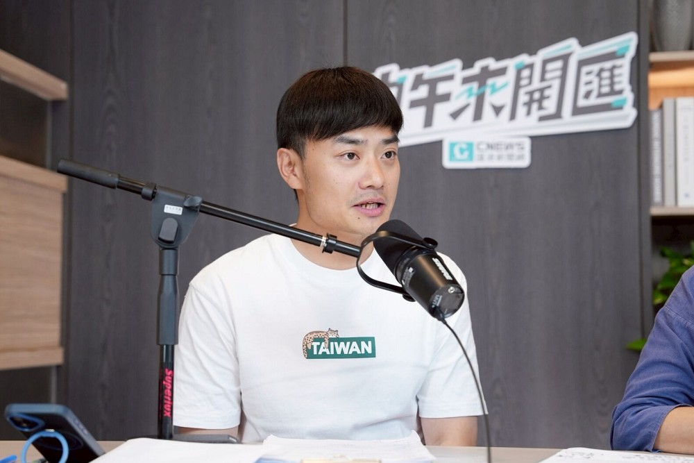 殷瑋「台讀黨綱」幽默梗回擊綠營狂攻讀稿 網友讚:有禮貌的嘴一波 218 殷瑋「台讀黨綱」幽默梗回擊綠營狂攻讀稿 網友讚:有禮貌的嘴一波 217