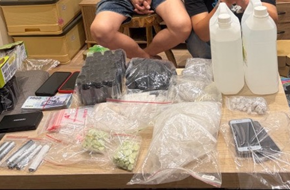 通緝犯頻換藏身處躲警 搗破喪屍煙彈混合型毒品分裝場 239 cnews204260603a12