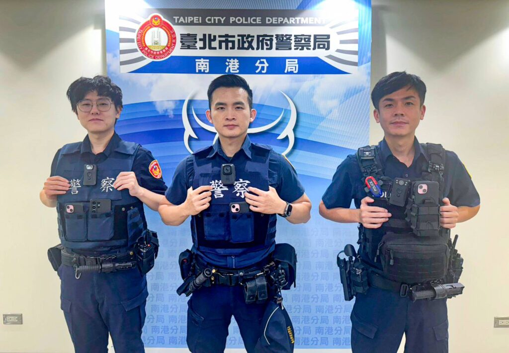 臺北市南港分局南港派出所警員林暐倫、黃培文、游毅祥。(圖/記者薛秀蓮 翻攝)