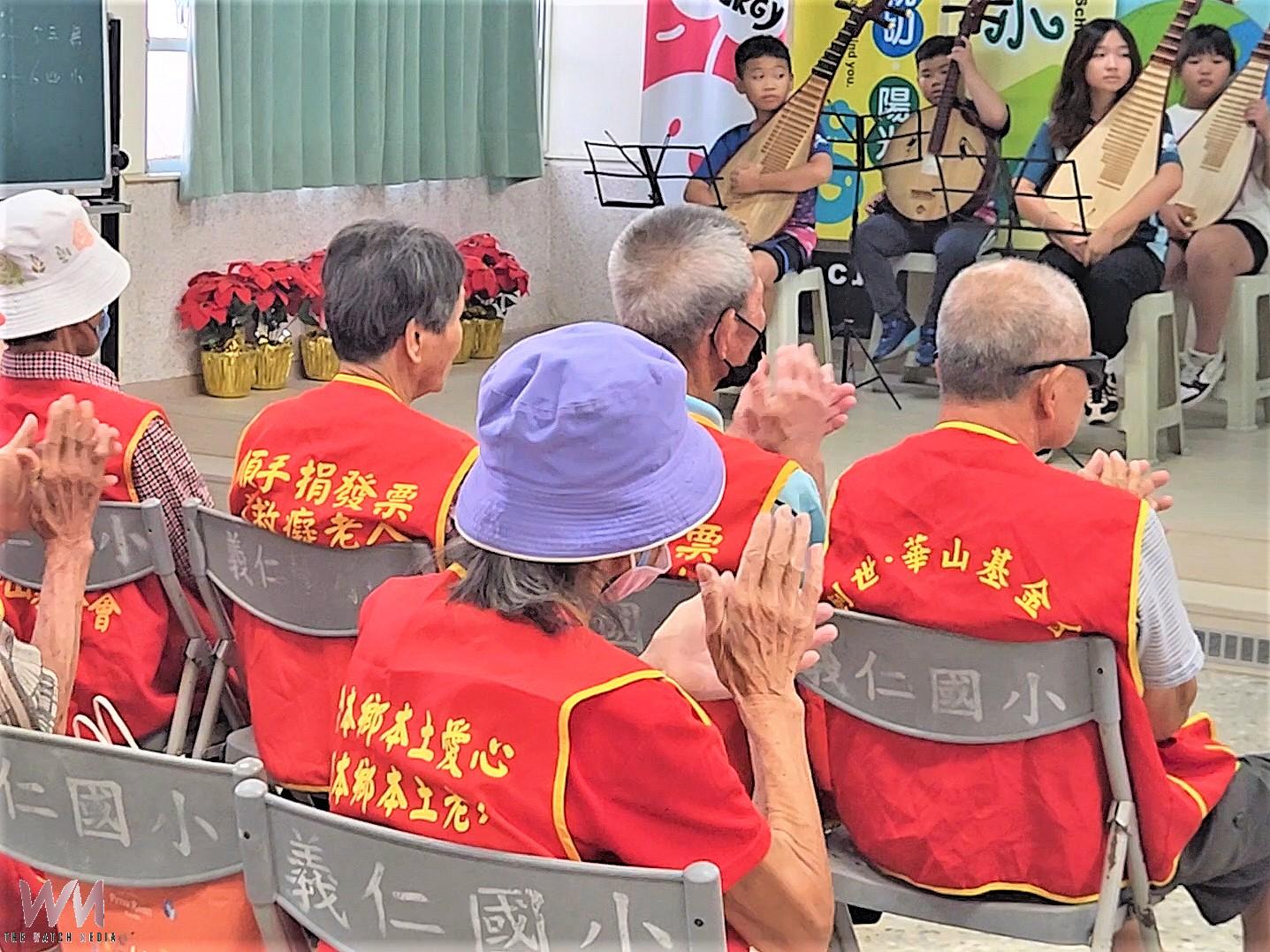 守護孤老16載　華山竹崎站聯合小學音樂、衛生所衛教送暖 - https://www.watchmedia01.com