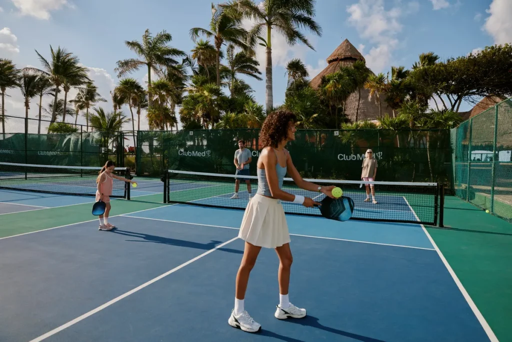 Club Med 憑藉遍布全球的度假村據點與超過 60 項水陸運動課程,打造「全球最大運動學校」