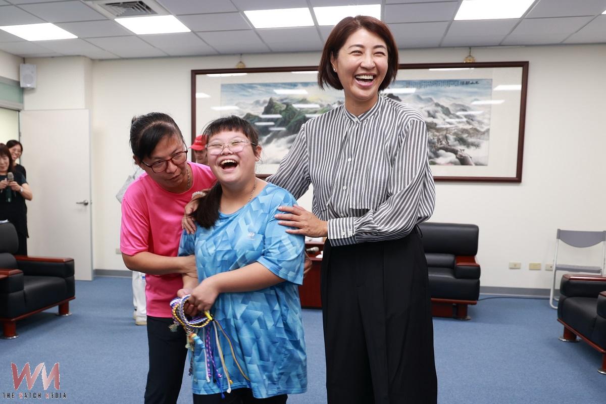南投兩學子榮獲總統教育獎 許淑華縣長力挺迎向希望 - https://www.watchmedia01.com