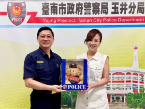 注意別被 假網購芒果 詐騙 知名藝人喬幼攜手玉井警分局教你識詐撇步 23 %E4%BA%8C 5 300x225 1