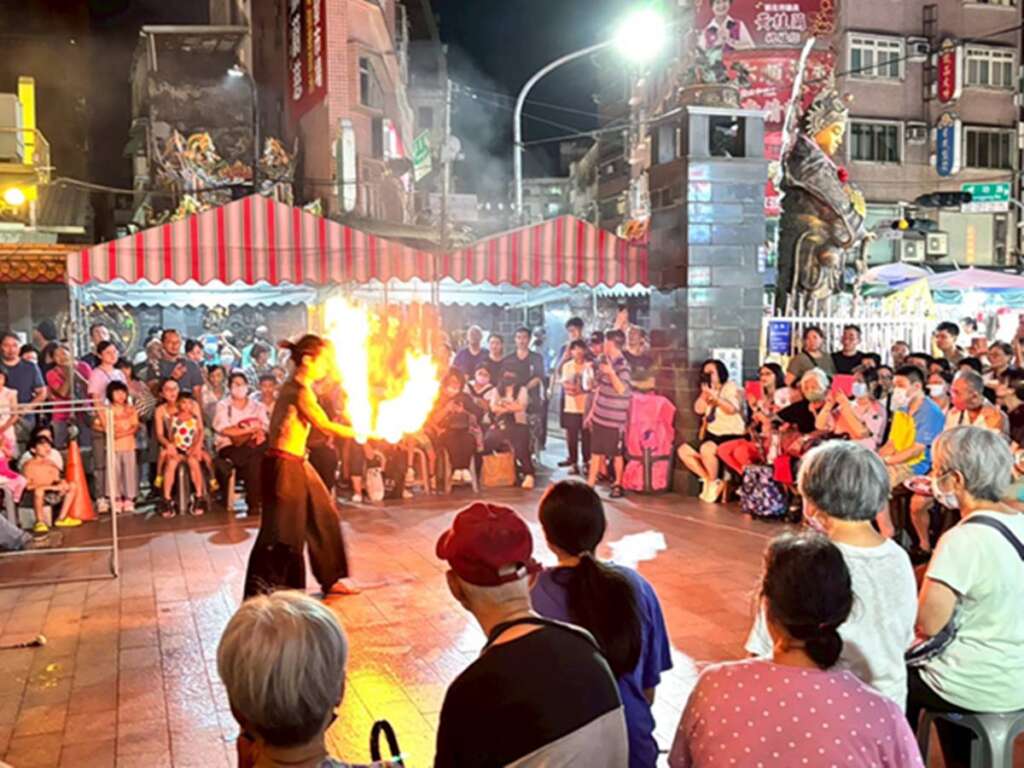 ▲蘆洲商圈結合暑假檔期，推出「2026蘆洲夜市王」系列活動，串聯蘆洲特色美食、夜市文化與在地店家，打造最具代表性的夜間商圈品牌。。