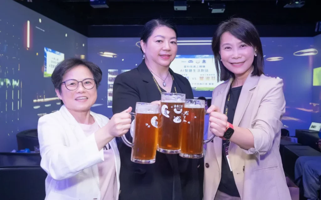 來自科技與餐飲領域的女性領導人分享跨界結盟及AI IN LIFE帶來的便利與溫度