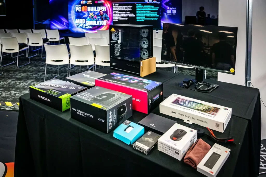 2026 PC BUILDER：極速PC組裝 x 電競模擬器改裝，由MSI、Thermaltake提供一系列電腦組裝硬體。（Newegg提供）