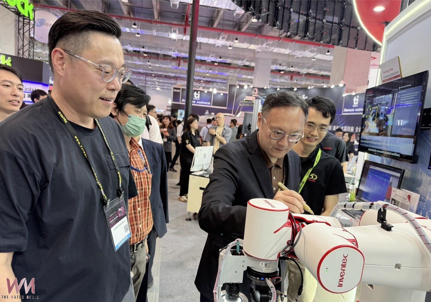 看準實體AI趨勢　中市府訪COMPUTEX取經加速數位轉型 打造完整AI生態系 - https://www.watchmedia01.com