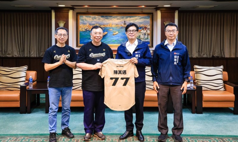 鷹耀高雄！台鋼天鷹TPVL元年封王  將總冠軍榮耀獻予高雄市
