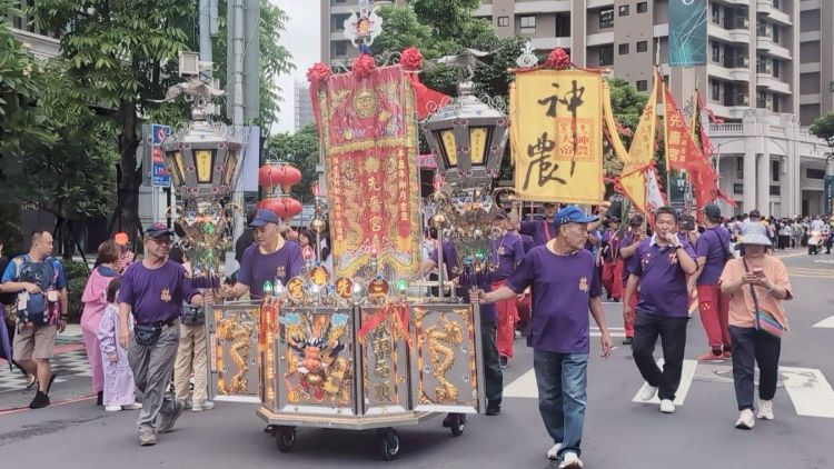 山邊媽祖首度北巡三蘆賜福 二重派出所接駕祈求治安平穩 14 《圖說》山邊媽祖聖駕首度巡經新北市三重、蘆洲地區,並於行經三重分局二重派出所時停駕賜福。〈三重分局提供〉