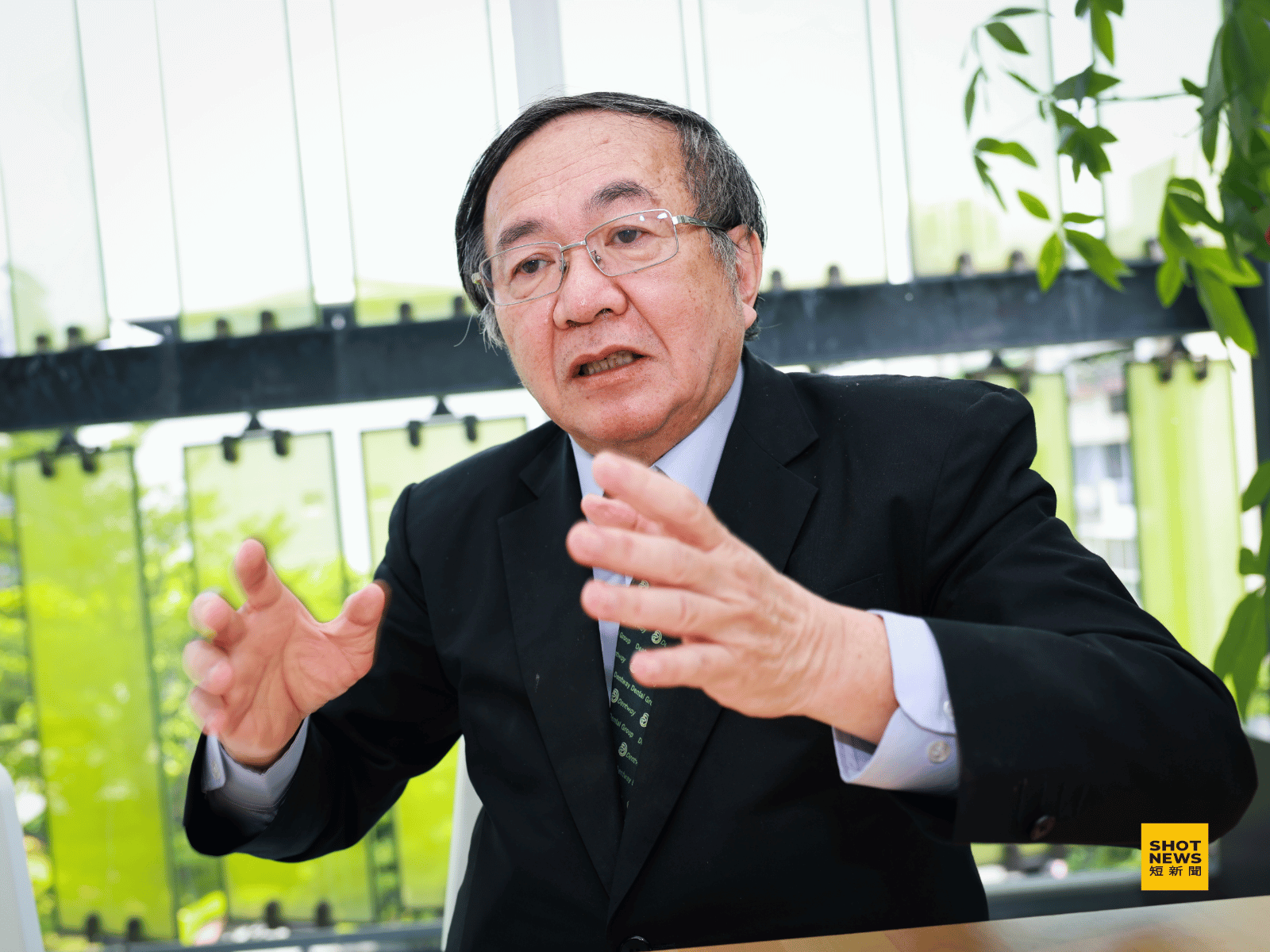 陳義聰醫師,擔任全國公會理事長時,發現台灣缺乏獨立的《牙醫師法》。為改善環境,致力提升牙醫專業地位。(劉祐龍攝影)