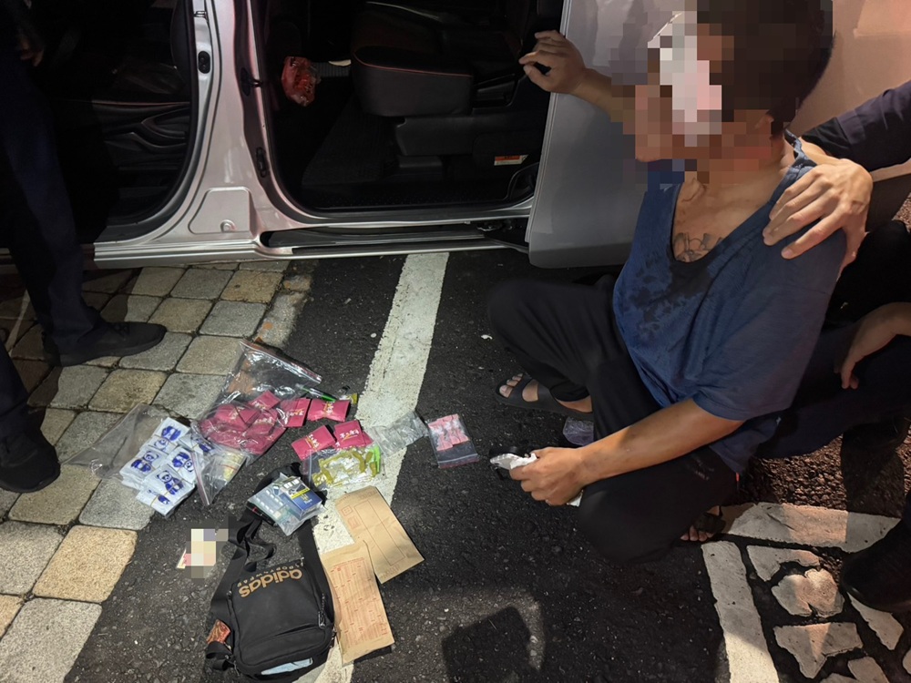 毒品快餐車涉違停 47歲駕駛動手毆打檢舉路人被逮 172 cnews204260606a01