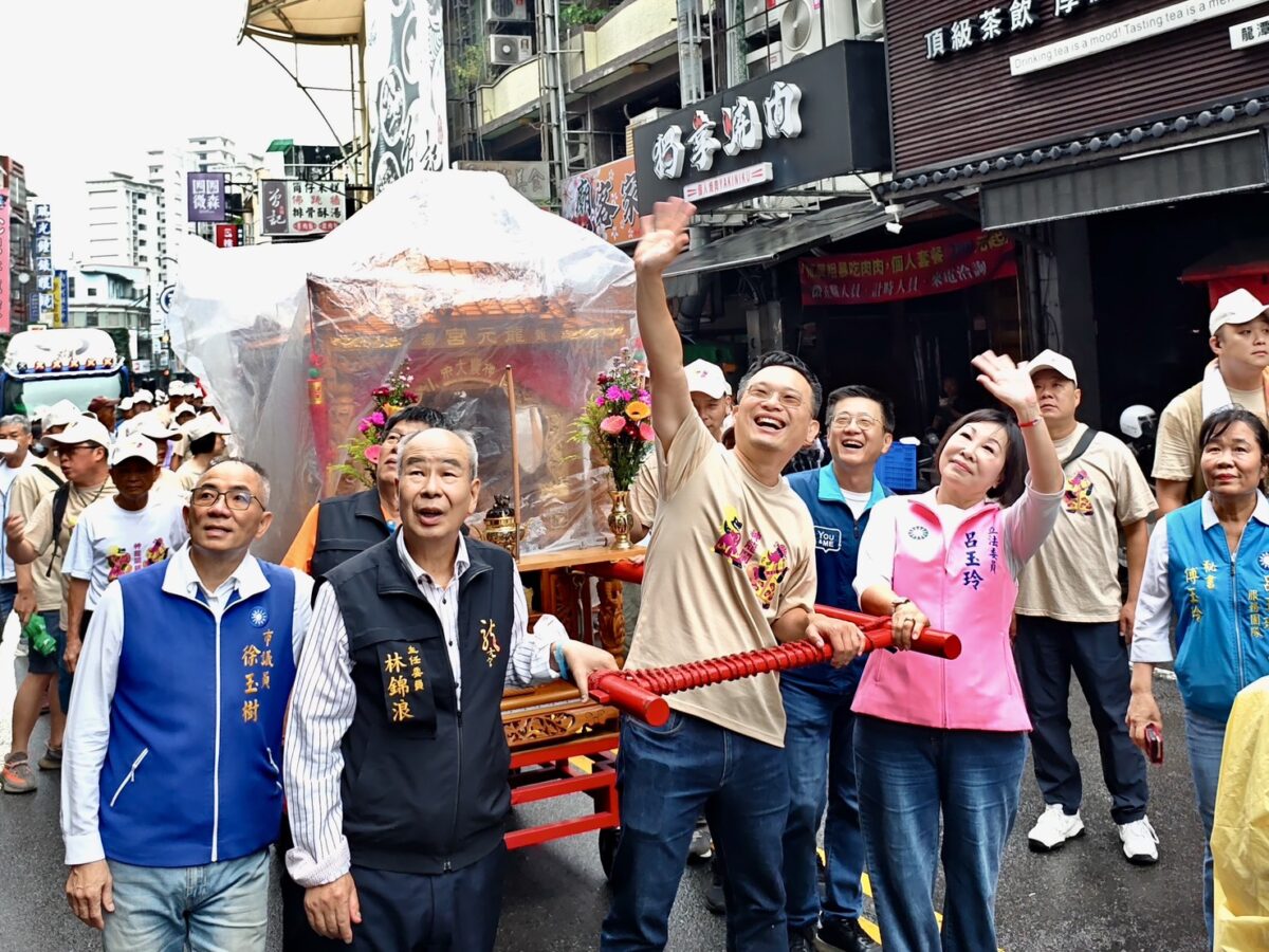 龍潭神龍鬧鎮首創「生態頭旗」亮相 蘇俊賓:展現與時俱進創新思維 S 21798927