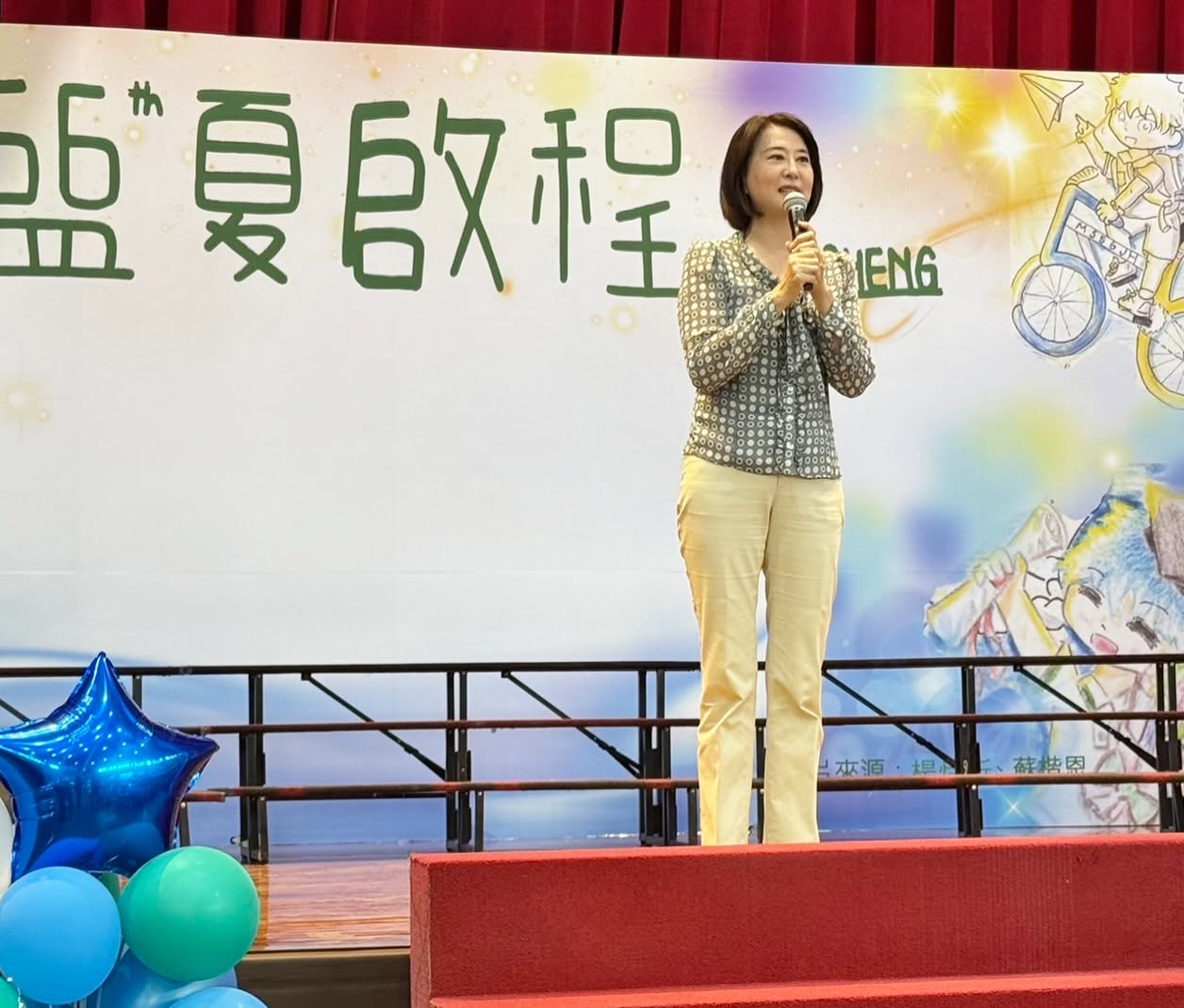 王鴻薇透過臉書質疑交通部長陳世凱面對問題態度消極,「人民恐怕笑不出來」。(圖/記者翻攝)