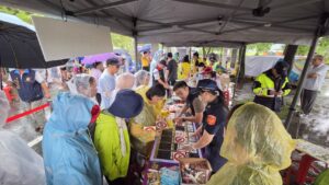 新城警雨中宣導不停歇 結合龍泉公園活動推廣防詐與交通安全 44 1780821771627 300x169 1
