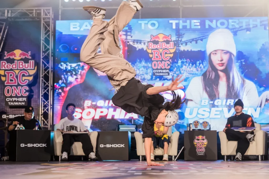 B-Girl Sophia（許馥雅）於賽事中展現兼具音樂性與原創性的舞蹈風格。（Red Bull 提供）