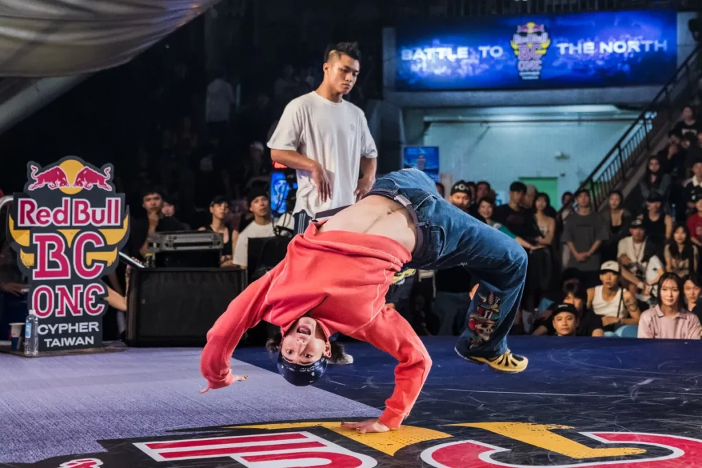 頂尖 Breaker 輪番上陣，以精彩招式點燃全場氣氛。（Red Bull 提供）