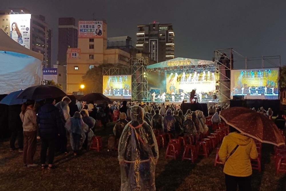黃瓊慧批樂團雨中演出　桃園市府舉一例打臉議員質疑雙標 225