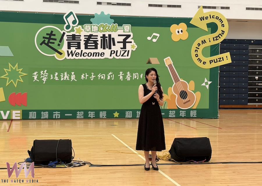 嘉義縣議員黃嫈珺辦「青春朴子草地Chill一夏」推廣朴子音樂,募集近百萬新台幣捐參與活動樂團推廣經費。(圖/記者陳惲朋攝)
