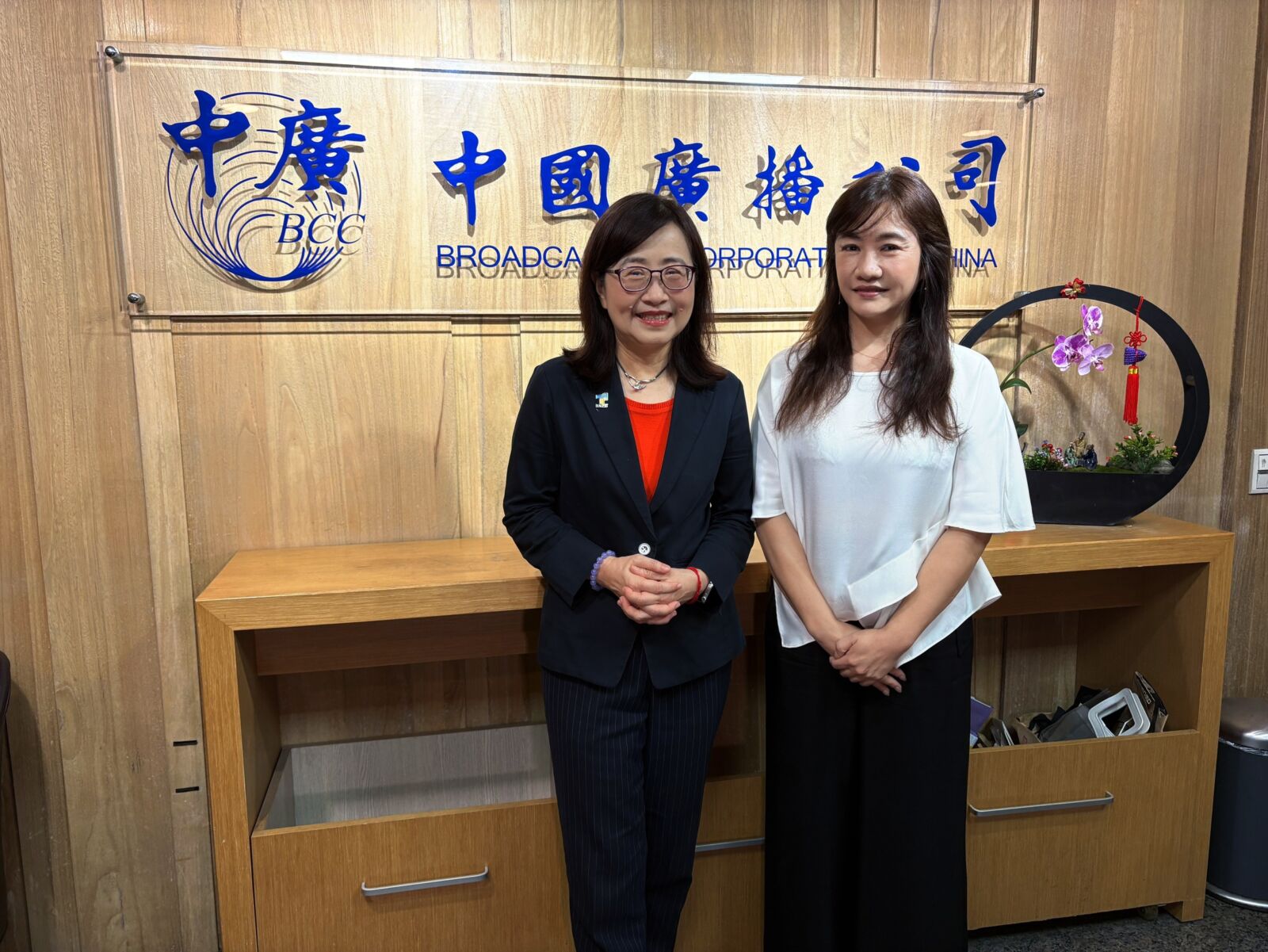 反擊「蔣稿機」污名 林奕華近身觀察讚蔣萬安點子多 204 反擊「蔣稿機」污名 林奕華近身觀察讚蔣萬安點子多 203