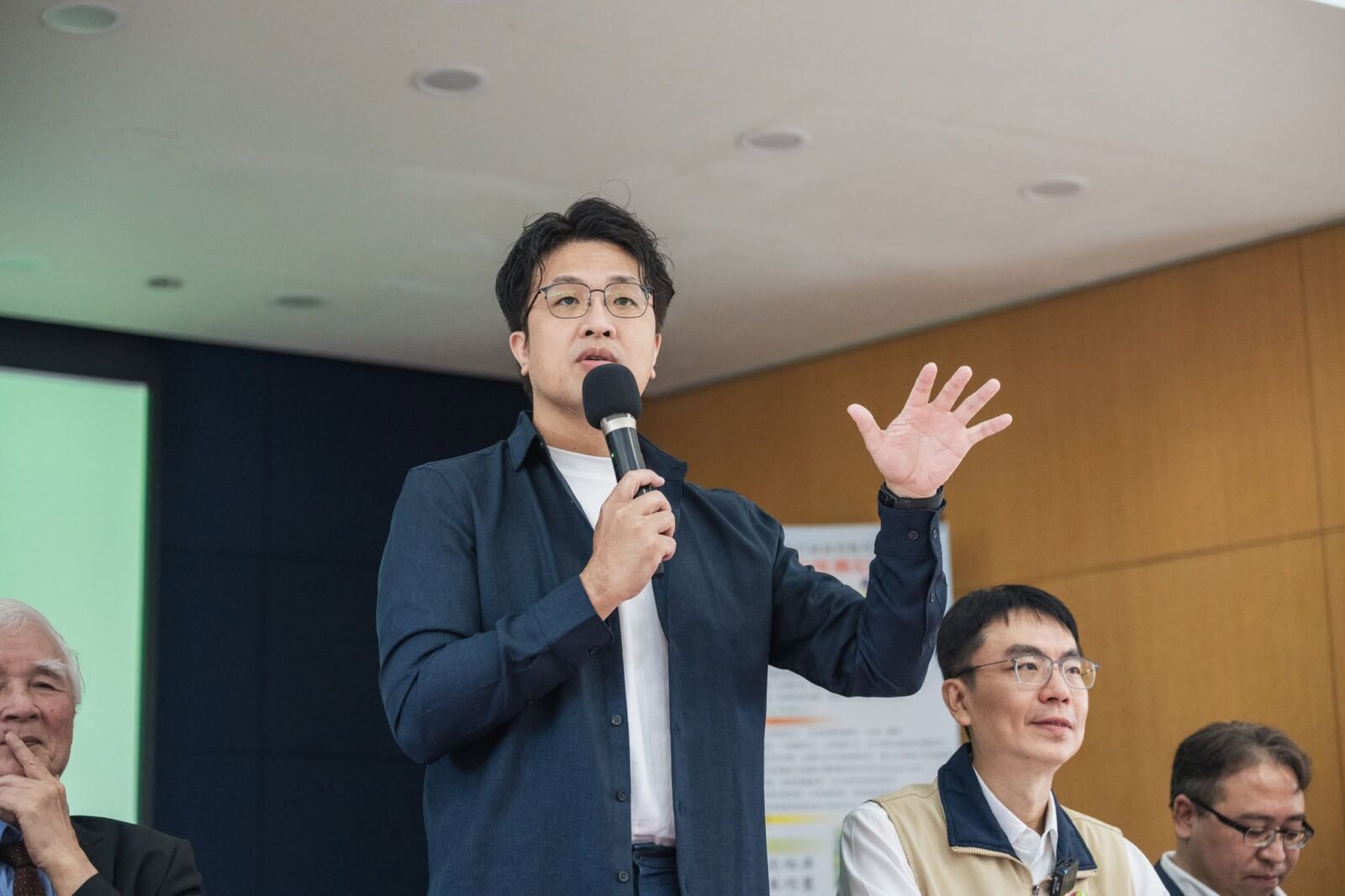 「大台北天際線」柯文哲稱聽不懂　沈伯洋：山友意見應被尊重 219