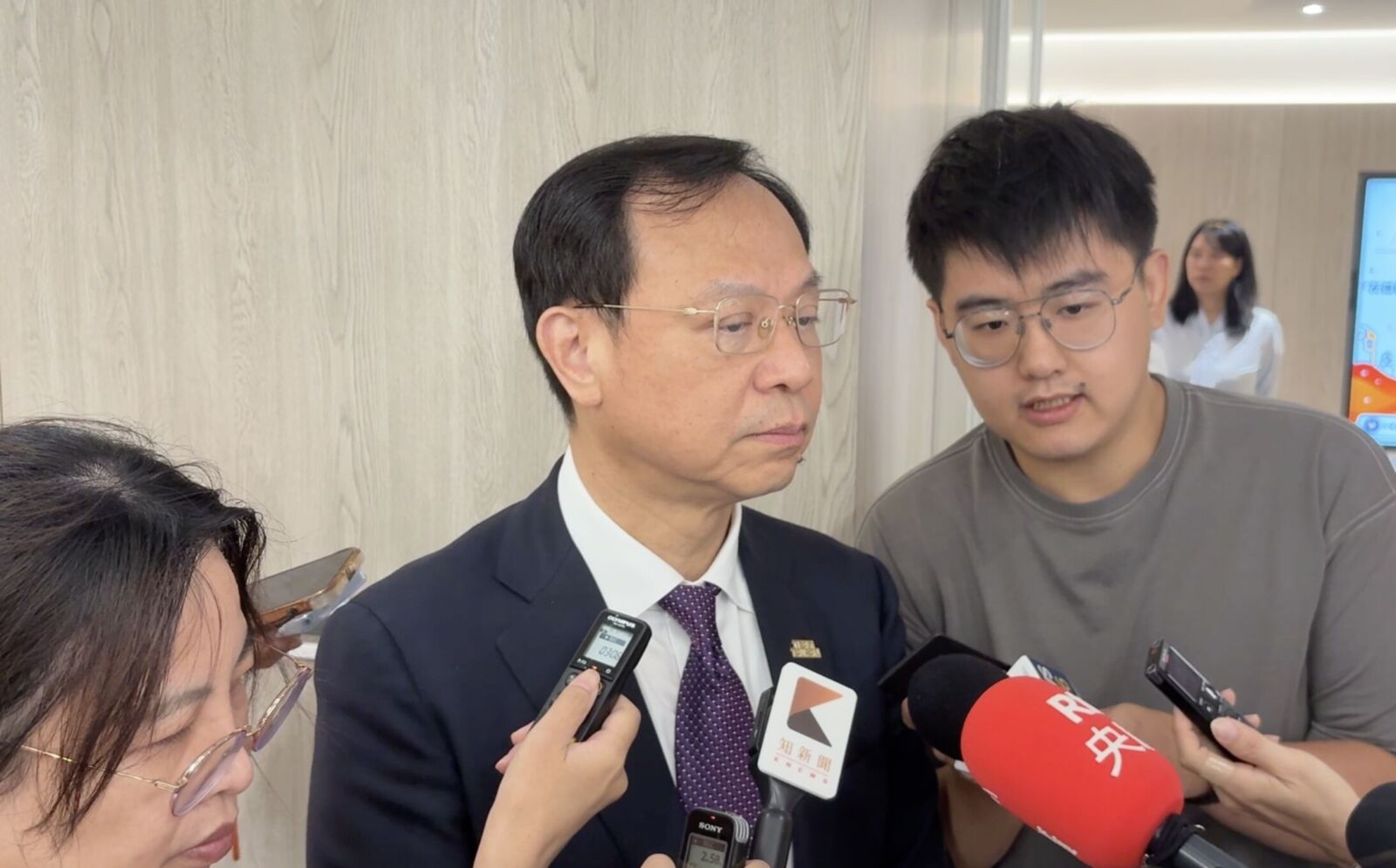 懲戒「狼醫」不再地方作主 石崇良:將討論一致標準、調查期間禁看診 212 懲戒「狼醫」不再地方作主 石崇良:將討論一致標準、調查期間禁看診 211