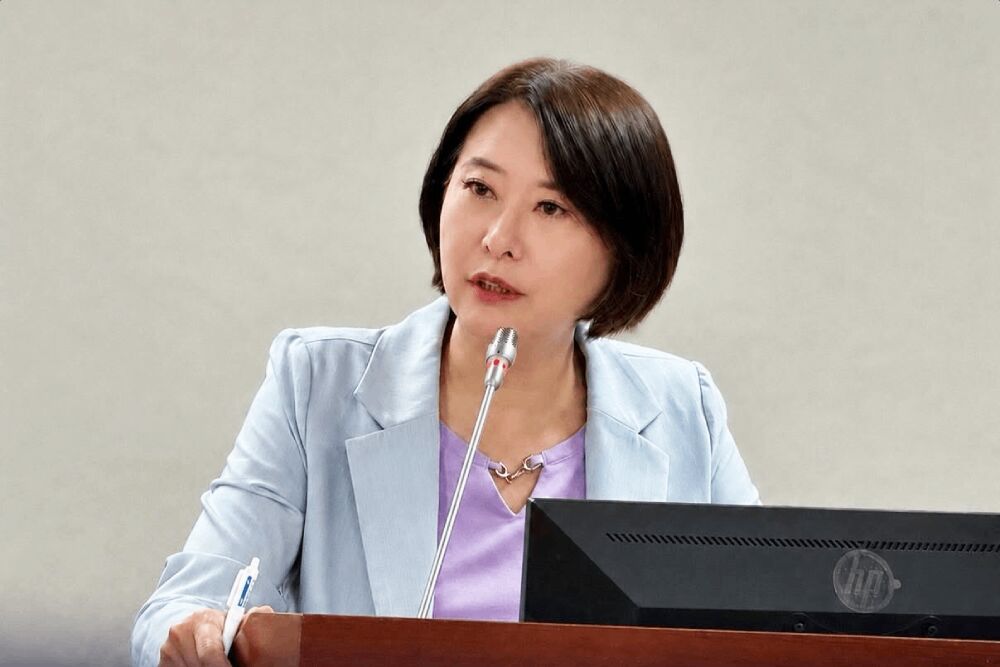 政府問題抓不完!王鴻薇轟數發部任部會網站遭盜連色情 再促防堵毒駕偷吃步 215 照片來源:王鴻薇臉書