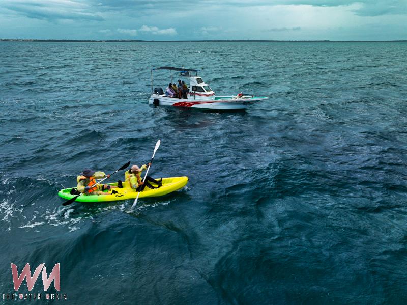 在海中的畢業典禮 合橫國小畢業生跨島挑戰 風雨中驗收多年海洋教育成果 - https://www.watchmedia01.com