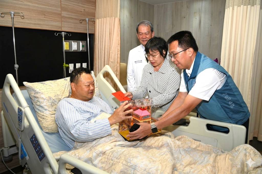 太離譜!毒駕撞警逞兇竟攜帶水果禮盒至病床求饒 - https://www.watchmedia01.com