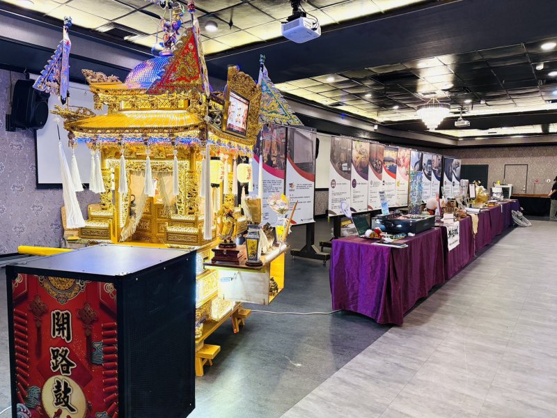 百萬LED神轎吸睛亮相  屏東大店長第12期結訓  28位青年創業家展現創新實力