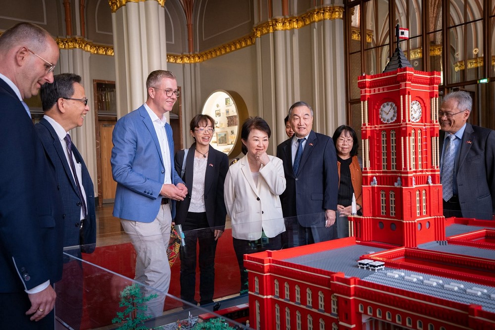 出訪歐洲第一站德國尋求國際合作 盧秀燕:為台中下一步累積機會 204 出訪歐洲第一站德國尋求國際合作 盧秀燕:為台中下一步累積機會 203