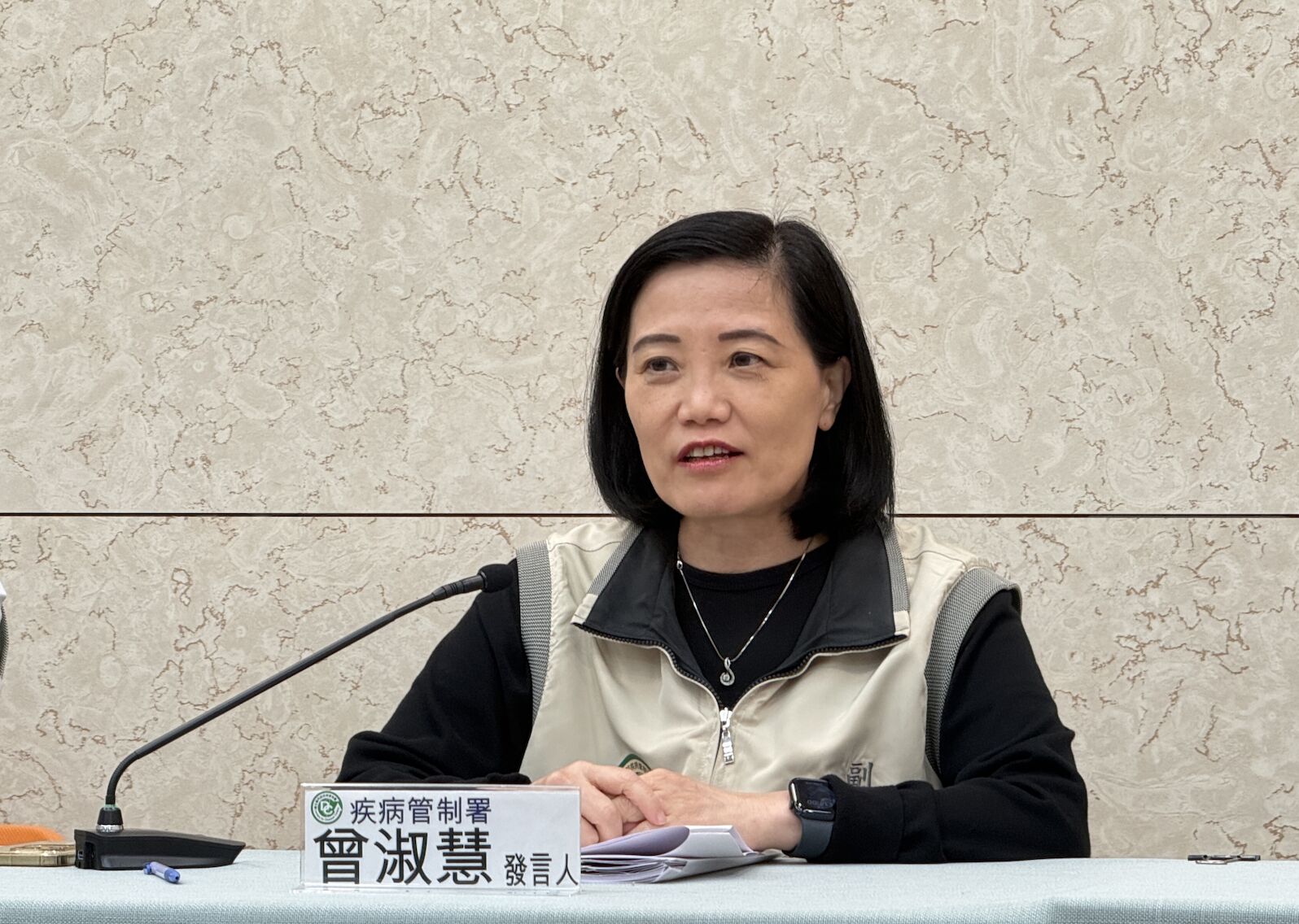 新冠連3周「緩燒」!全台單周就診又上千人 新加坡也爆高點 196 新冠連3周「緩燒」!全台單周就診又上千人 新加坡也爆高點 195