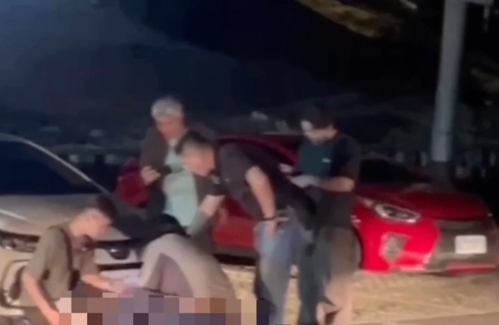 汽車小蜜蜂隨叫隨到 警逮2男女查獲行動毒品餐車 195 cnews204260609a17