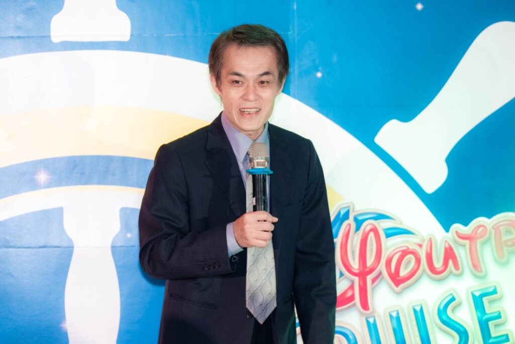 CFS認證培訓導師聶建中教授出席授證典禮，見證首屆學員完成認證培訓與授證。（圖／台灣職工協會CFS認證專案提供）