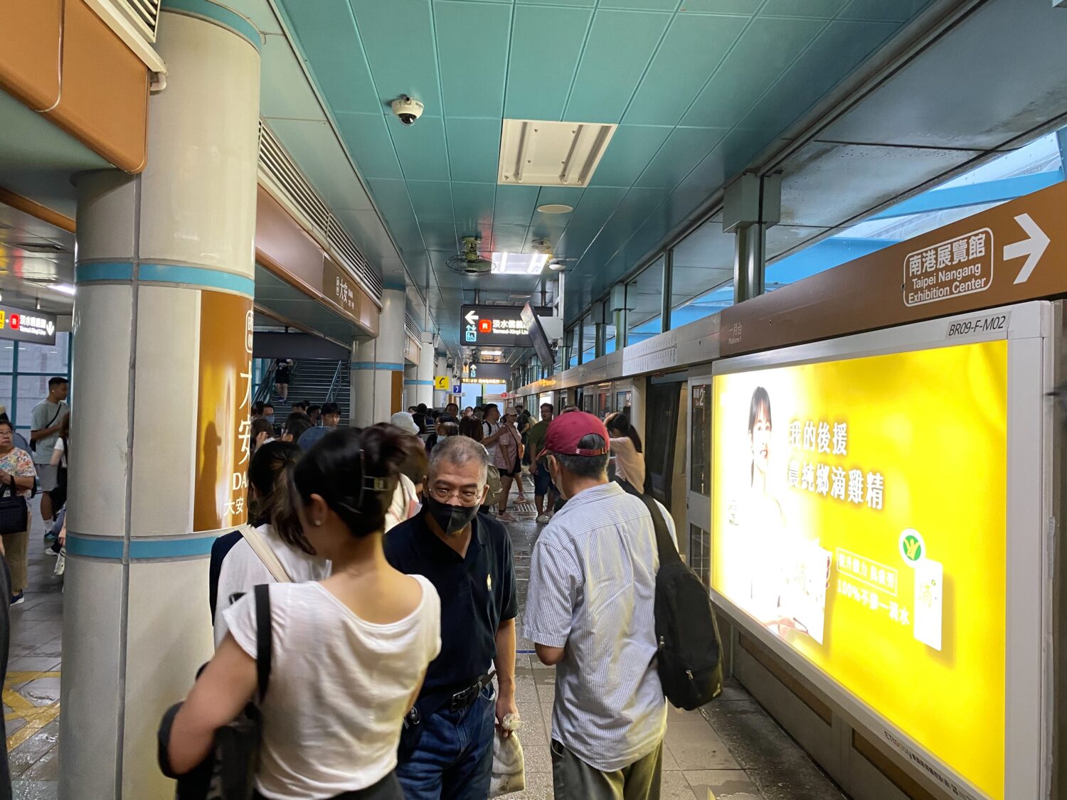 台北市敬老愛心卡7月起將由每月480點提高至600點，而目前北市僅約6％至8％長者能夠把點數全數使用完畢。(圖／記者翻攝)