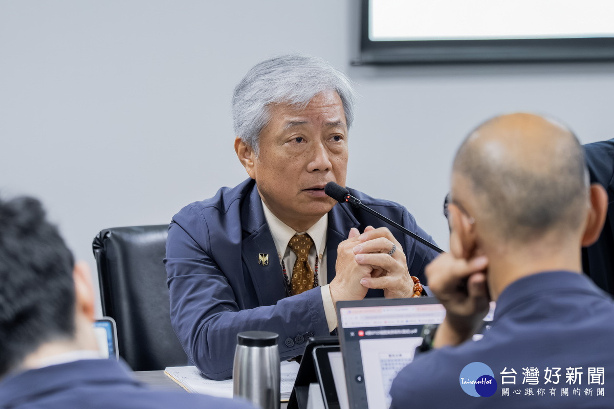 桃園市政府法務局長賴彌鼎。