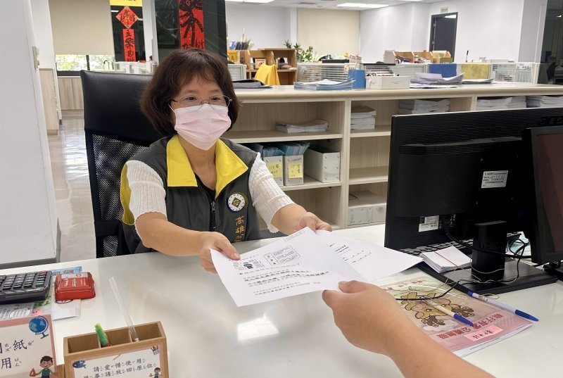 騎腳踏車酒駕照樣罰！ 高雄執行分署交通專案追回欠款後 溫馨轉介酒癮治療