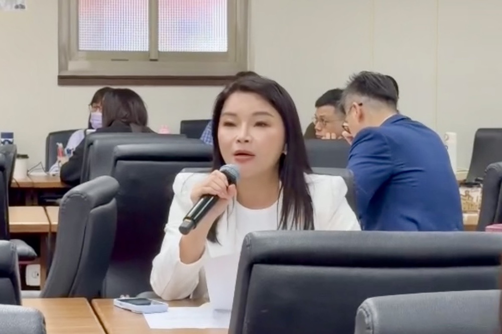 不滿曾被酸危言聳聽 張嘉郡擬修《食安法》嚴防進口花生洗產地 208 不滿曾被酸危言聳聽 張嘉郡擬修《食安法》嚴防進口花生洗產地 207