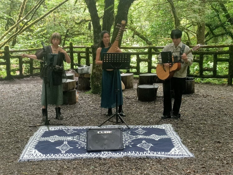 ▲114年「普琈門 PERFORMER 樂團」於四號休憩平台演出。